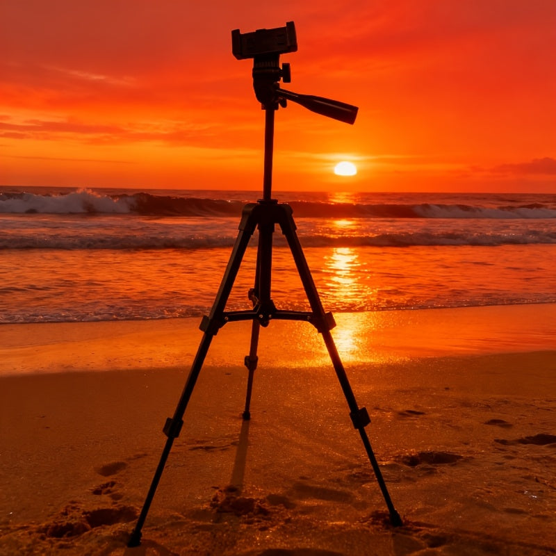 A Lightweight Tripod for Mirrorless Cameras And Smartphones That Can Be Used for Various Activities